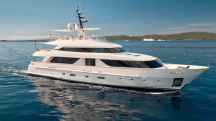 112ft Sanlorenzo yacht ZULU 3 — exterior