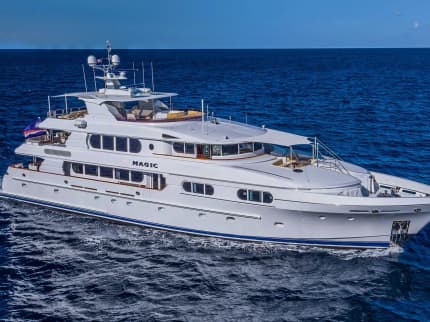 MAGIC 130ft Northern Marine sold superyacht - profile view