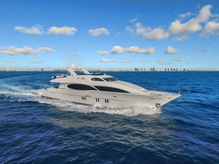 LE REVE 110ft Lazzara Yachts luxury yacht charter - profile view