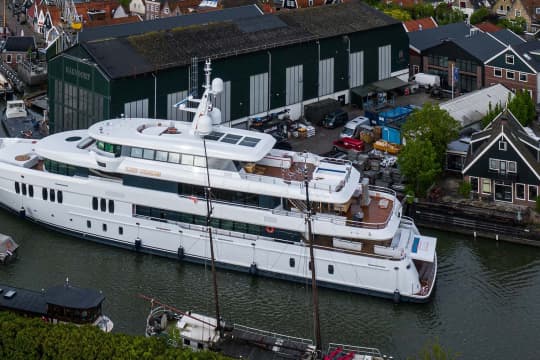 Project SIDNEY – 200′ (61m) Royal Hakvoort Launched!