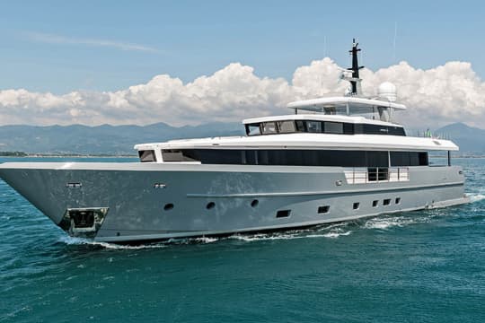 Major Price reduction: FOAM – 116ft (35m) Admiral