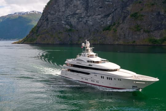 Available For Christmas & New Years! LADY KATHRYN V – 200Ft (61m) Lurssen