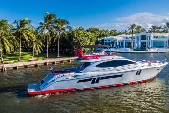 New Charter Central Agency SEXY – 78ft (24m) Lazzara, 2010