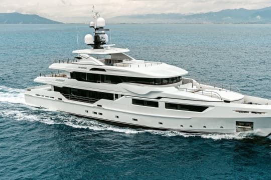 ENTOURAGE Admiral luxury yacht for sale Exterior photo