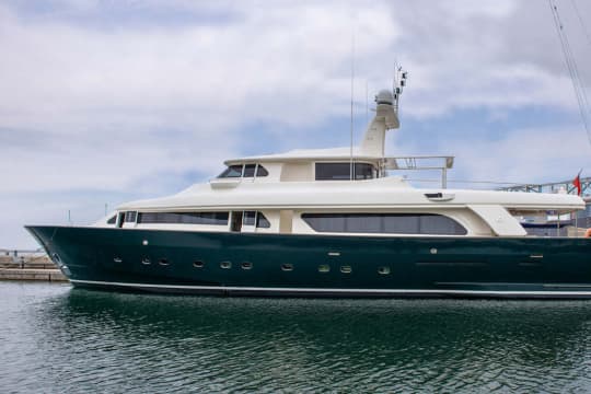 GIHRAMAR – 102′ (31m) Ferretti Custom Line yacht for sale
