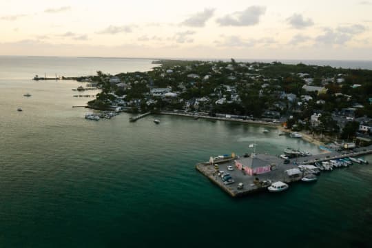 Your Bahamas yacht charter starts with Moran