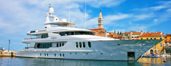 Coastal skyline - Recently Refit Hakvoort ALLEGRIA Seriously For Sale