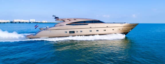 Explore Eleuthera Aboard FIVE WAVES
