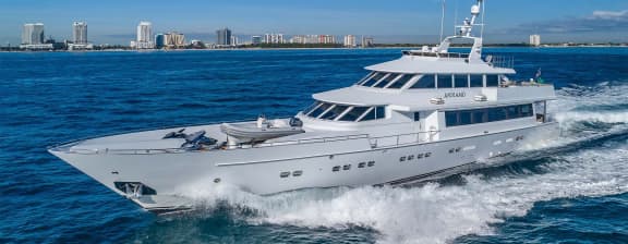 ANDIAMO - 121' (37m) Azimut - Charter Central Agency Update