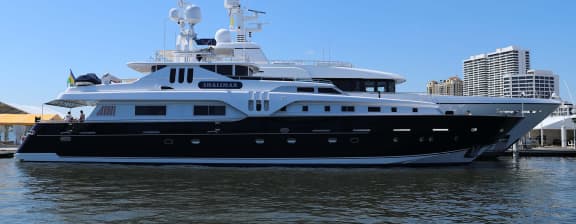 Harbor marina - SHALIMAR - 118' (36m) Azimut/Benetti - Sales Central Agency Update!