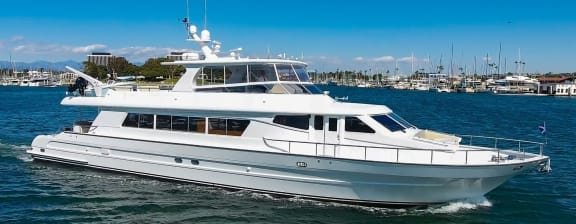 PHANTOM 92ft Tarrab luxury motor yacht - profile view