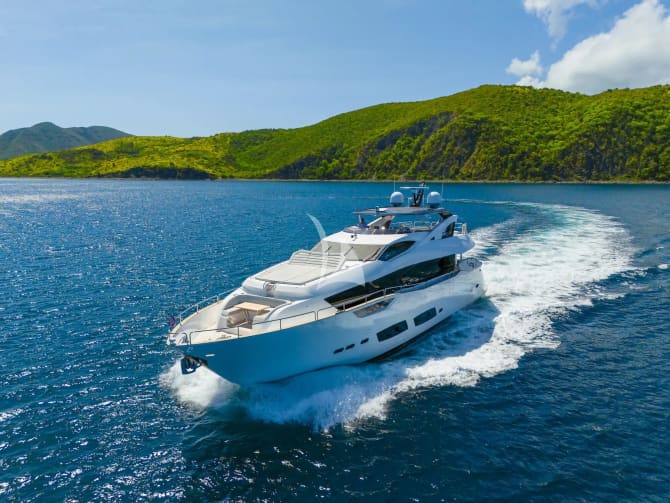 92ft Sunseeker yacht ACCIDENTAL SUCCESS II — exterior