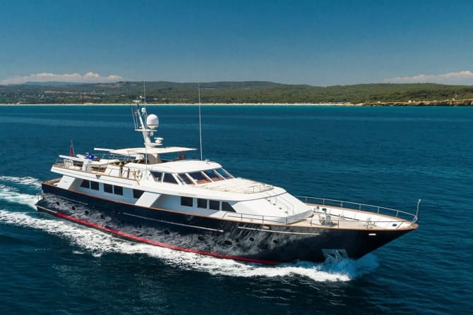 BEL-AMI II 112ft CODECASA luxury yacht for sale - photo
