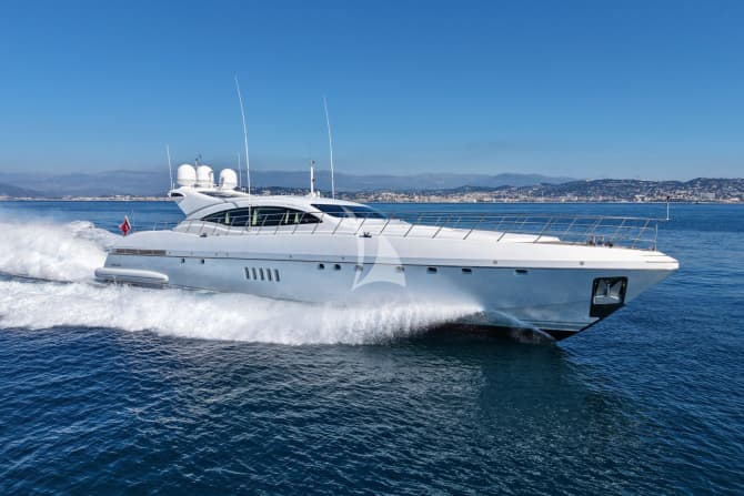 110ft Mangusta yacht BO — exterior