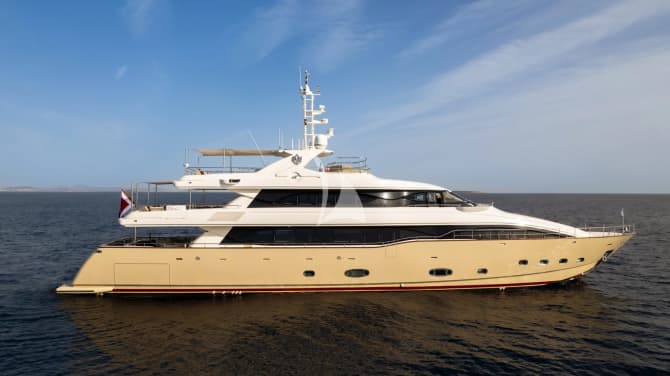 133ft CRN yacht BUNKER — exterior