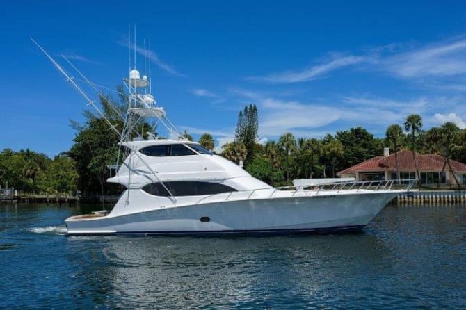 BUZZ 68ft HATTERAS luxury yacht for sale - photo