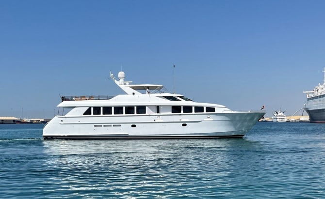 DAY DREAM IV 92ft HATTERAS luxury yacht for sale - photo