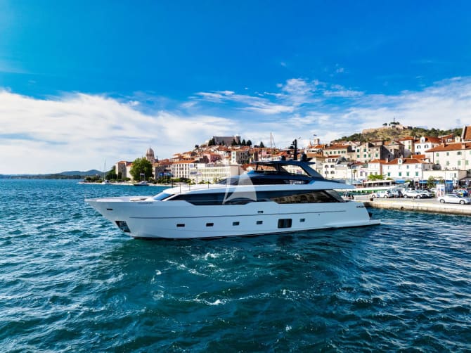 95ft Sanlorenzo yacht DESTINO — exterior