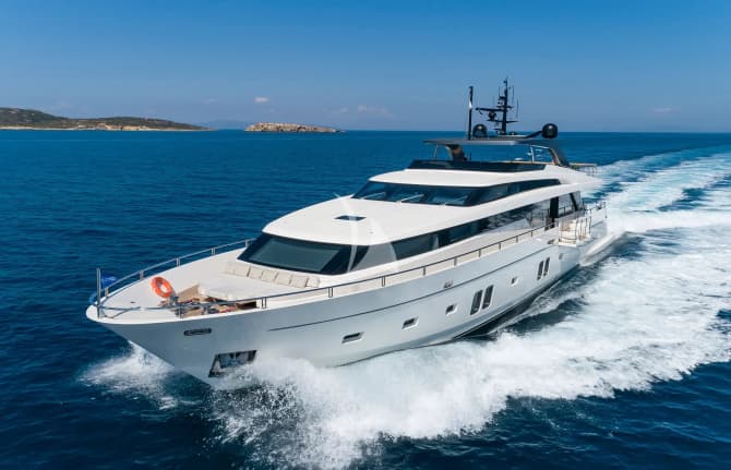 106ft Sanlorenzo yacht DINAIA — exterior