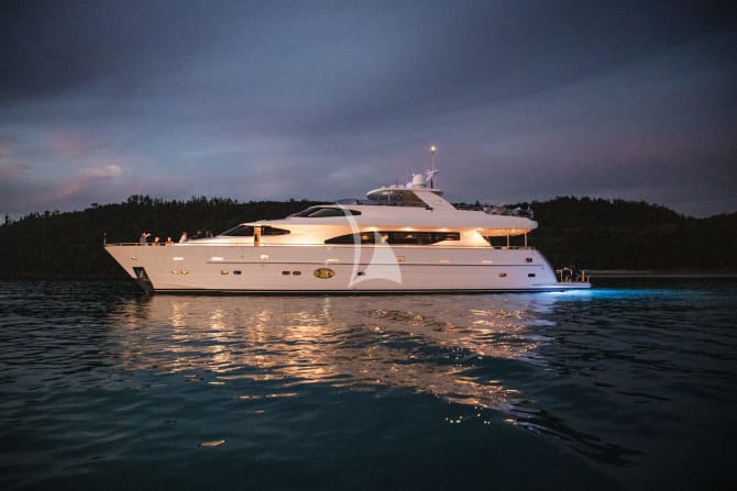 97ft Horizon yacht ENCORE — exterior