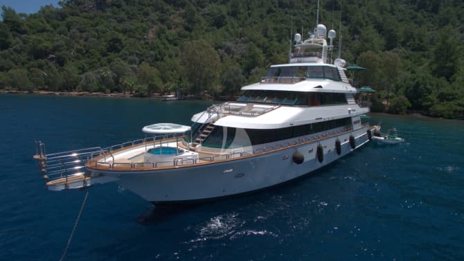 138ft Westport Yachts yacht FORTY LOVE — exterior