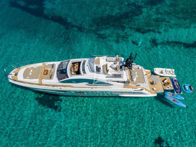 77ft Azimut yacht GRAN ABE II — exterior