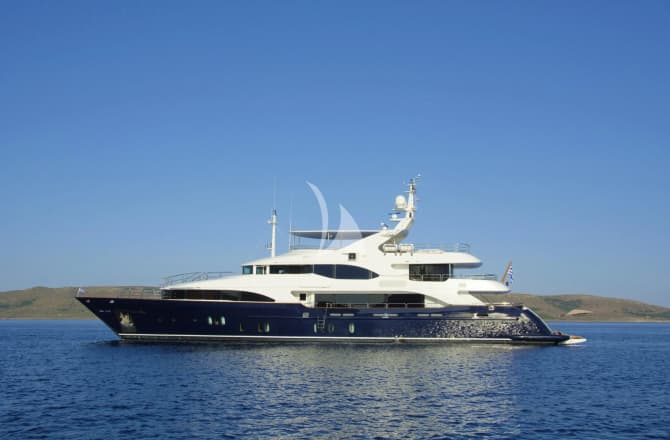 145ft Benetti yacht GRANDE AMORE — exterior
