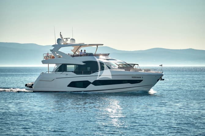 77ft Sunseeker yacht HIDEAWAY — exterior