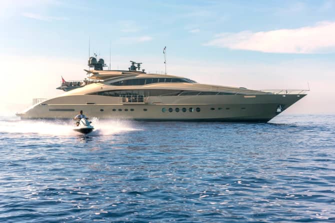 150ft Palmer Johnson yacht HOKULANI — exterior