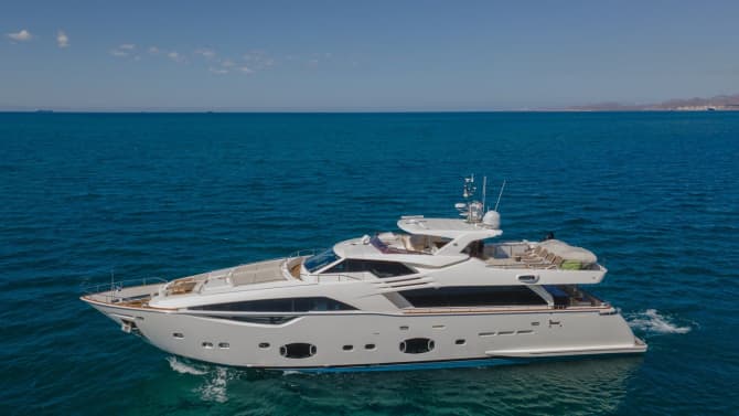 LA MAR 100ft FERRETTI CUSTOM LINE luxury yacht for sale - photo