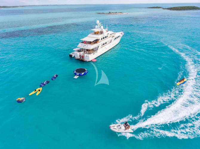 142ft Palmer Johnson yacht LADY J — exterior