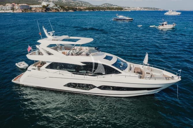 71ft Sunseeker yacht LADY M — exterior
