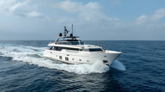 106ft Sanlorenzo yacht NANGARA — exterior