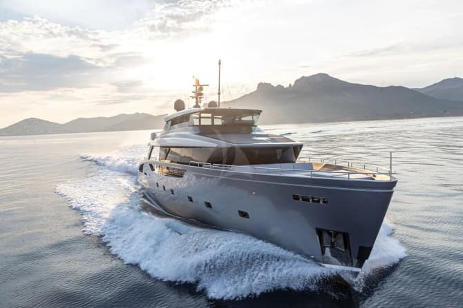 100ft Sanlorenzo yacht NEW YORK — exterior