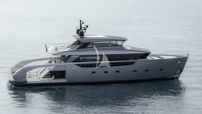 100ft Sanlorenzo yacht OBSIDIAN — exterior