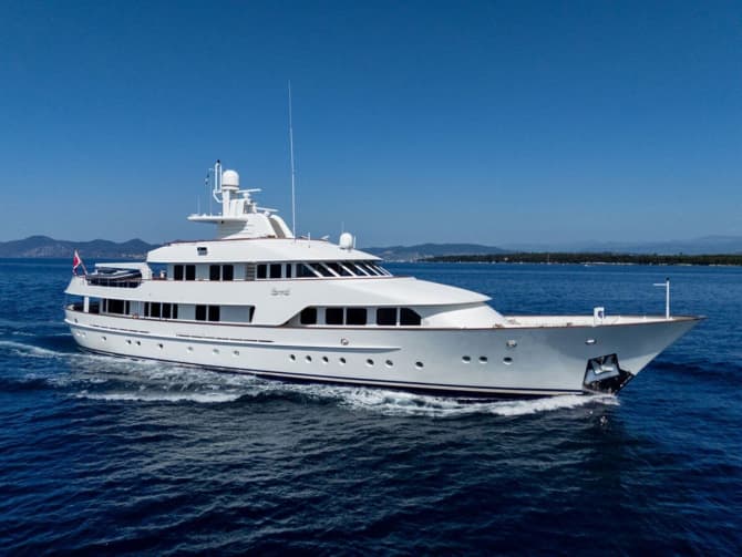 138ft AMELS yacht SHEERGOLD u2014 exterior