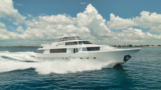 112ft Westport Yachts yacht SLEEPOVER — exterior