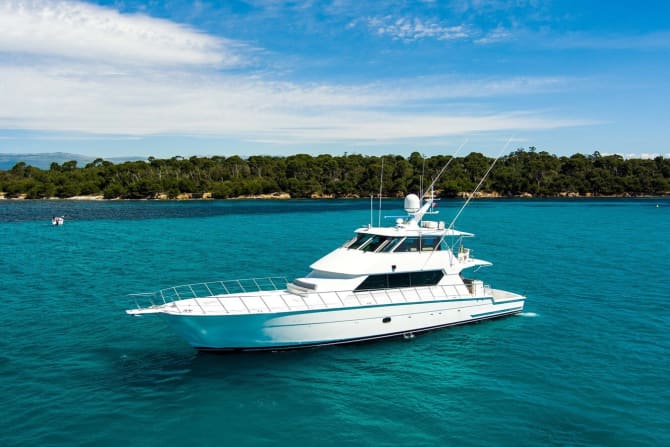 SPHEREFISH 86ft HATTERAS luxury yacht for sale - photo