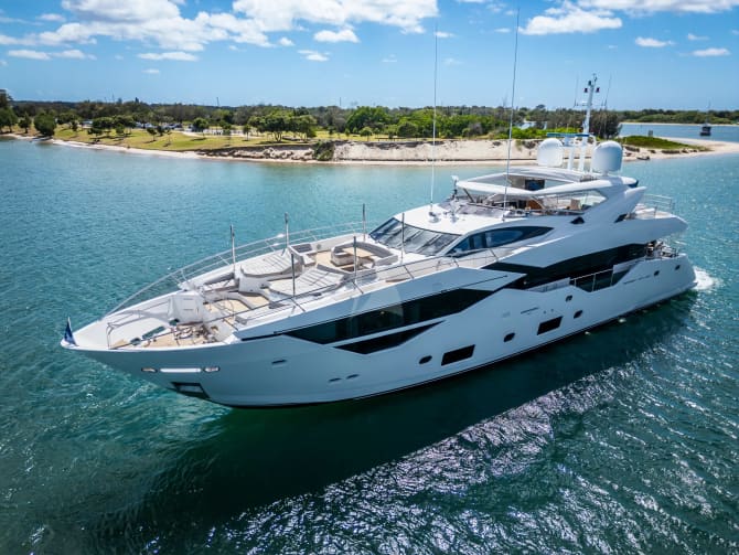 115ft Sunseeker yacht SUNSET u2014 exterior