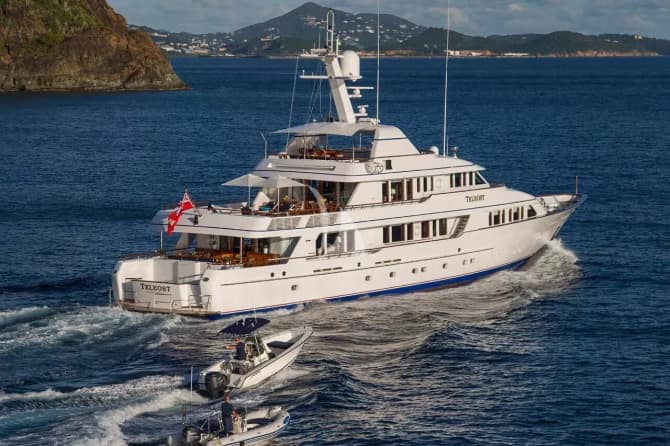 161ft Feadship yacht TELEOST — exterior
