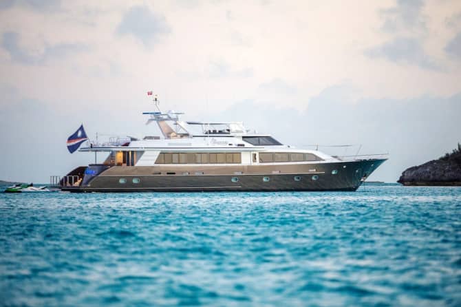 UNBRIDLED 116ft WESTPORT - CRESCENT luxury yacht for sale - photo