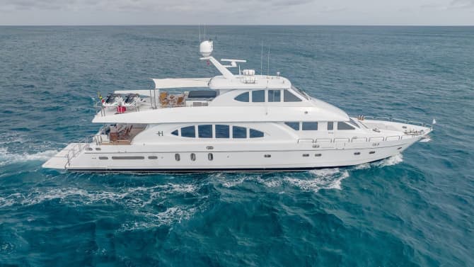 B HAPPY 97ft HARGRAVE luxury yacht for sale - photo
