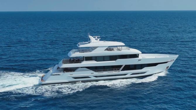 E SERIES 125 HARGRAVE SUPERYACHTS “MY RESONANCE” 125ft HARGRAVE luxury yacht for sale - photo