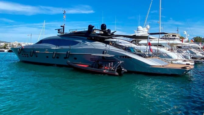 ESCAPE 120ft PALMER JOHNSON luxury yacht for sale - photo