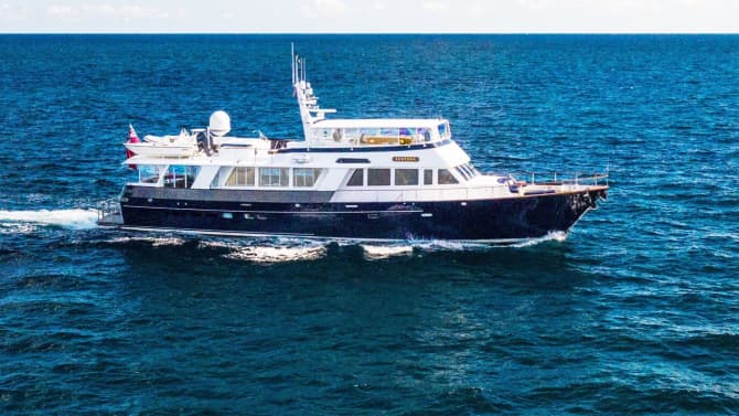 FORTUNA 100ft PALMER JOHNSON luxury yacht for sale - photo