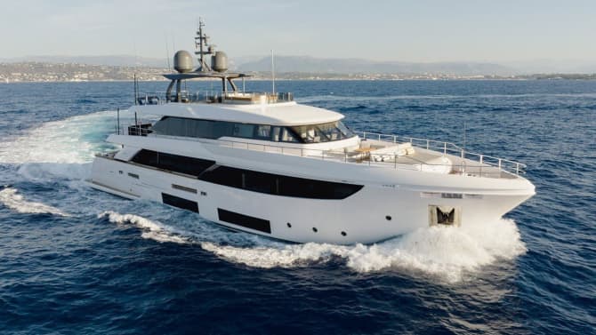 HAIAMI 108ft CUSTOM LINE luxury yacht for sale - photo