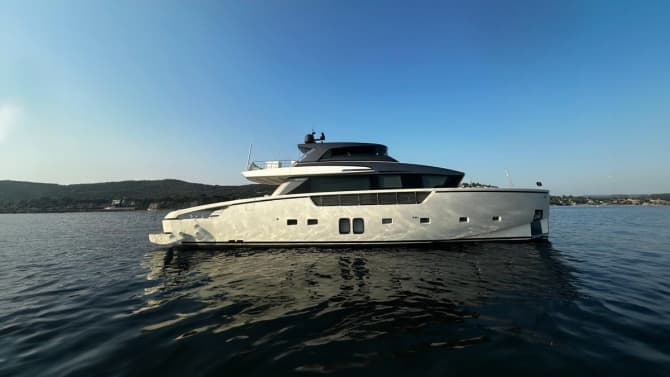 LADY LARISA 88ft SANLORENZO YACHTS luxury yacht for sale - photo