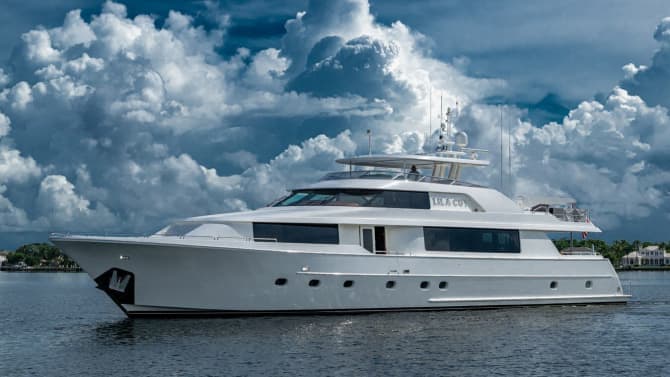 LILA CUY 112ft WESTPORT luxury yacht for sale - photo