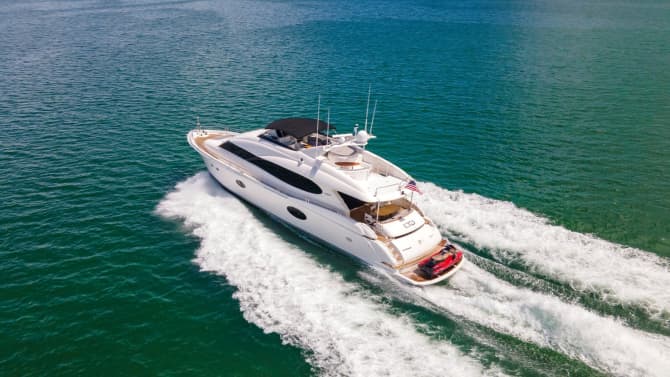 LIVING THE DREAM 84ft LAZZARA YACHTS luxury yacht for sale - photo