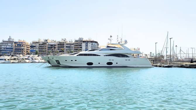 M/Y BLEU BLANC 97ft FERRETTI CUSTOM LINE luxury yacht for sale - photo